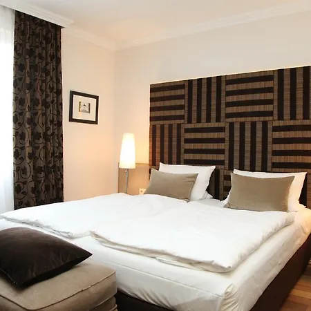 Wilhelm Busch Hotel 4*