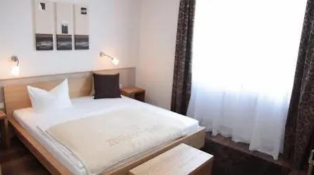Szálloda Wilhelm Busch 4*